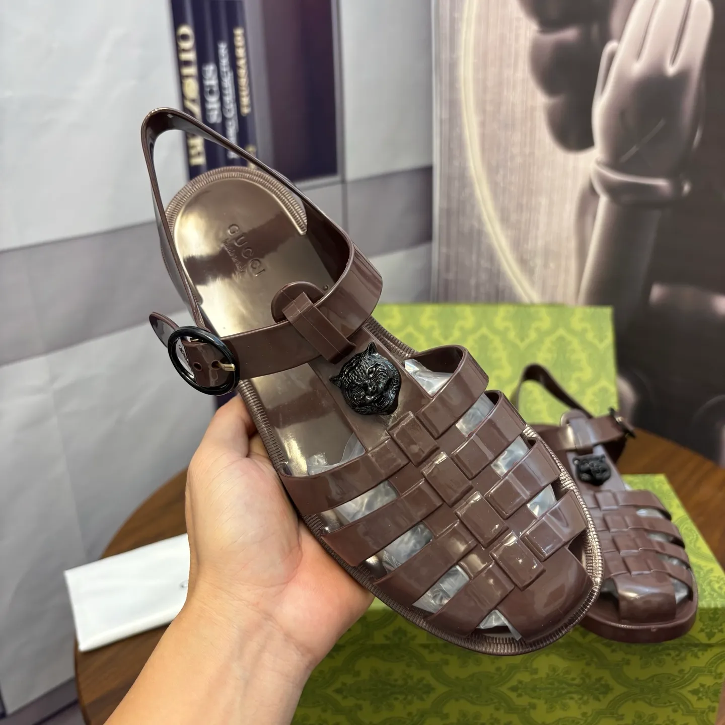Men's shoes: 260💰[Gucci] sandals, counter quality, top-quality original items, real photos! Original T men's shoes 💰PU material, fine workmanship, comfortable; genuine 1:1 replica Size: 36 ~ 46